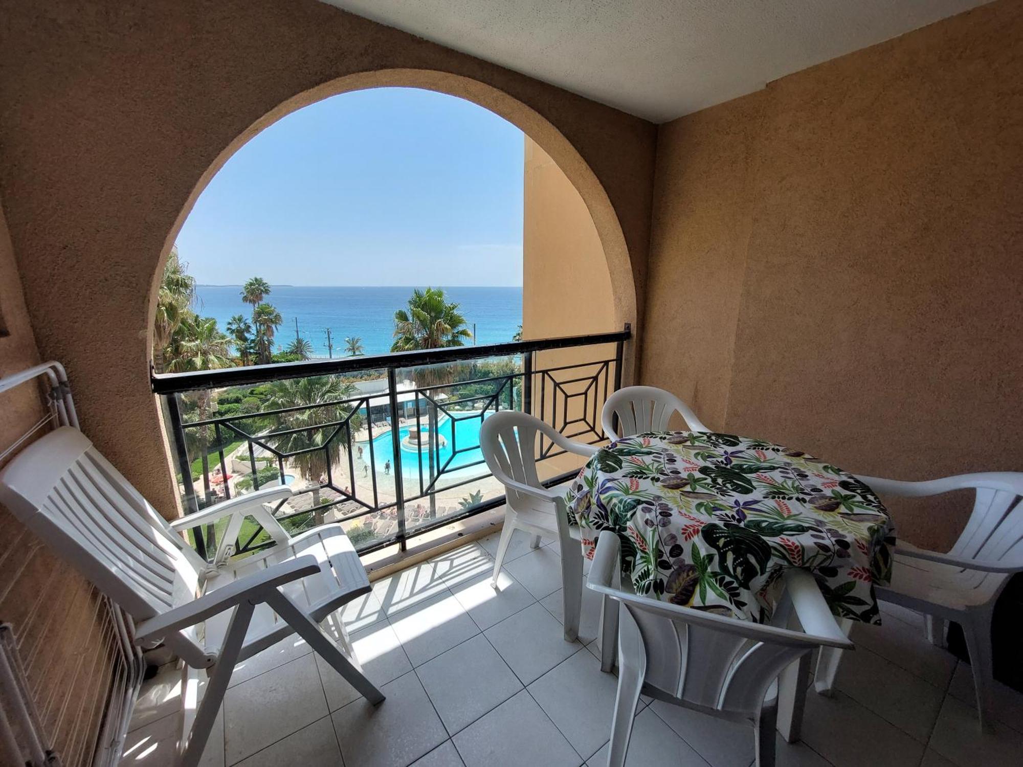 CASA MORENA - PrOCHE DES PLAGES - VUE MER Cannes Extérieur photo